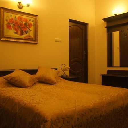 Motel Zloty Dworek à Nieporęt Extérieur photo